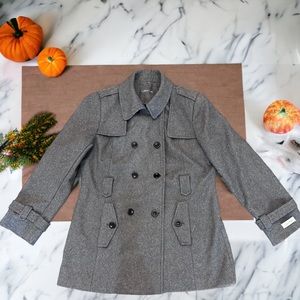 Calvin Klein Women's Wool blend Peacoat
Excellent condition Size XXL.